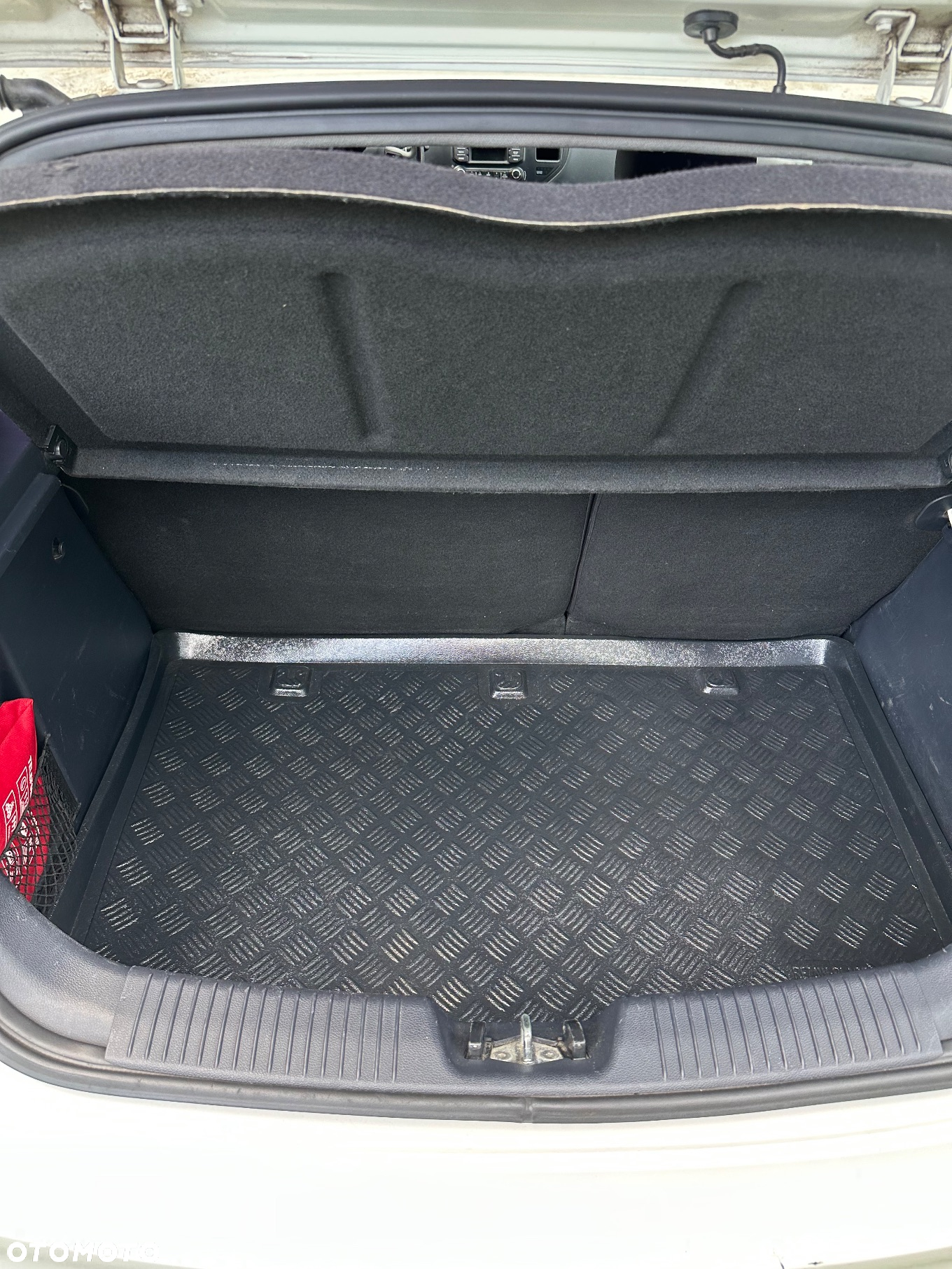Kia Rio - 7