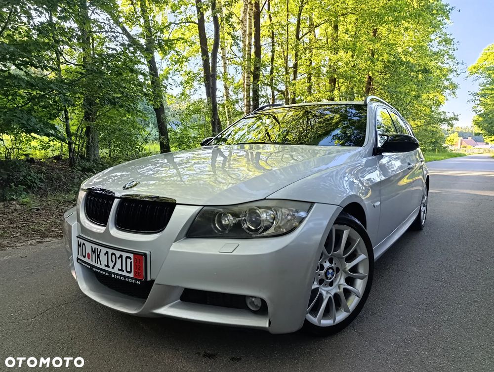 BMW Seria 3 330i - 35