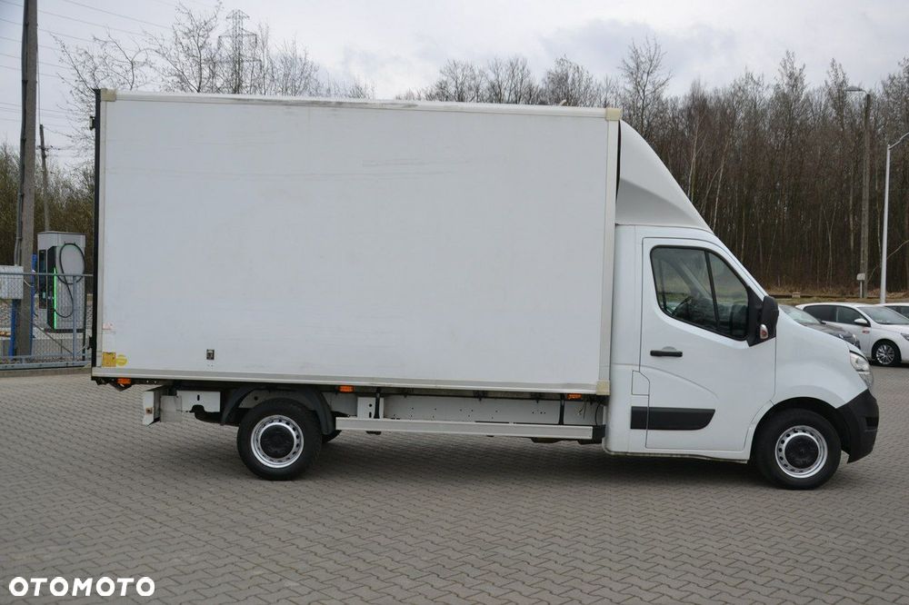 Nissan NV 400 - 8