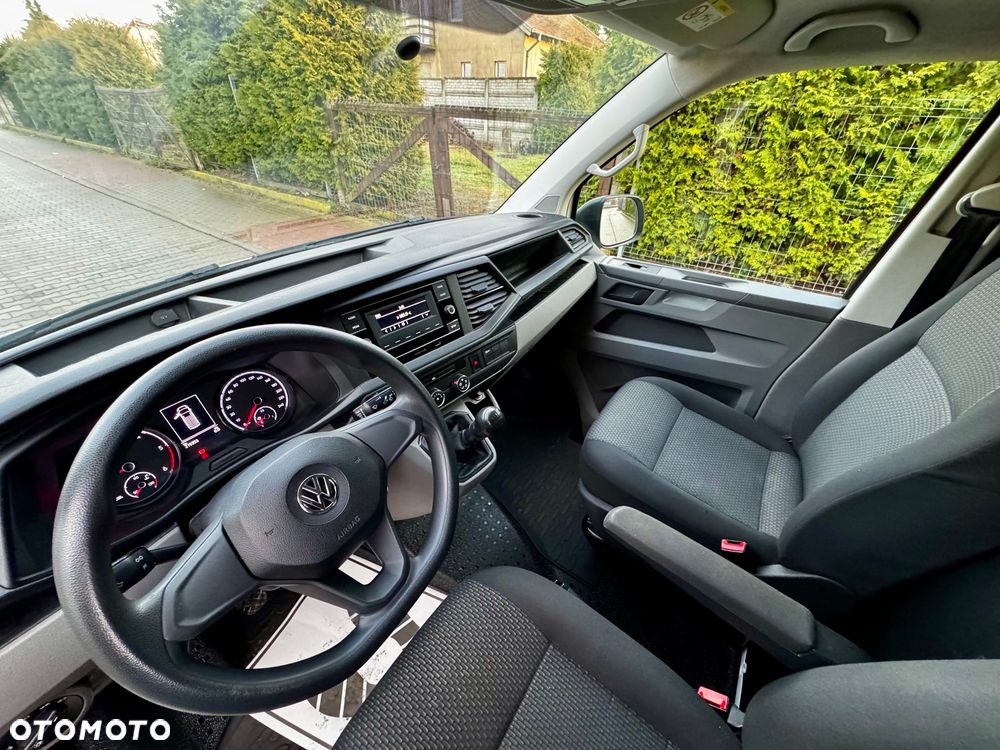 Volkswagen TRANSPORTER T6.1 - 12