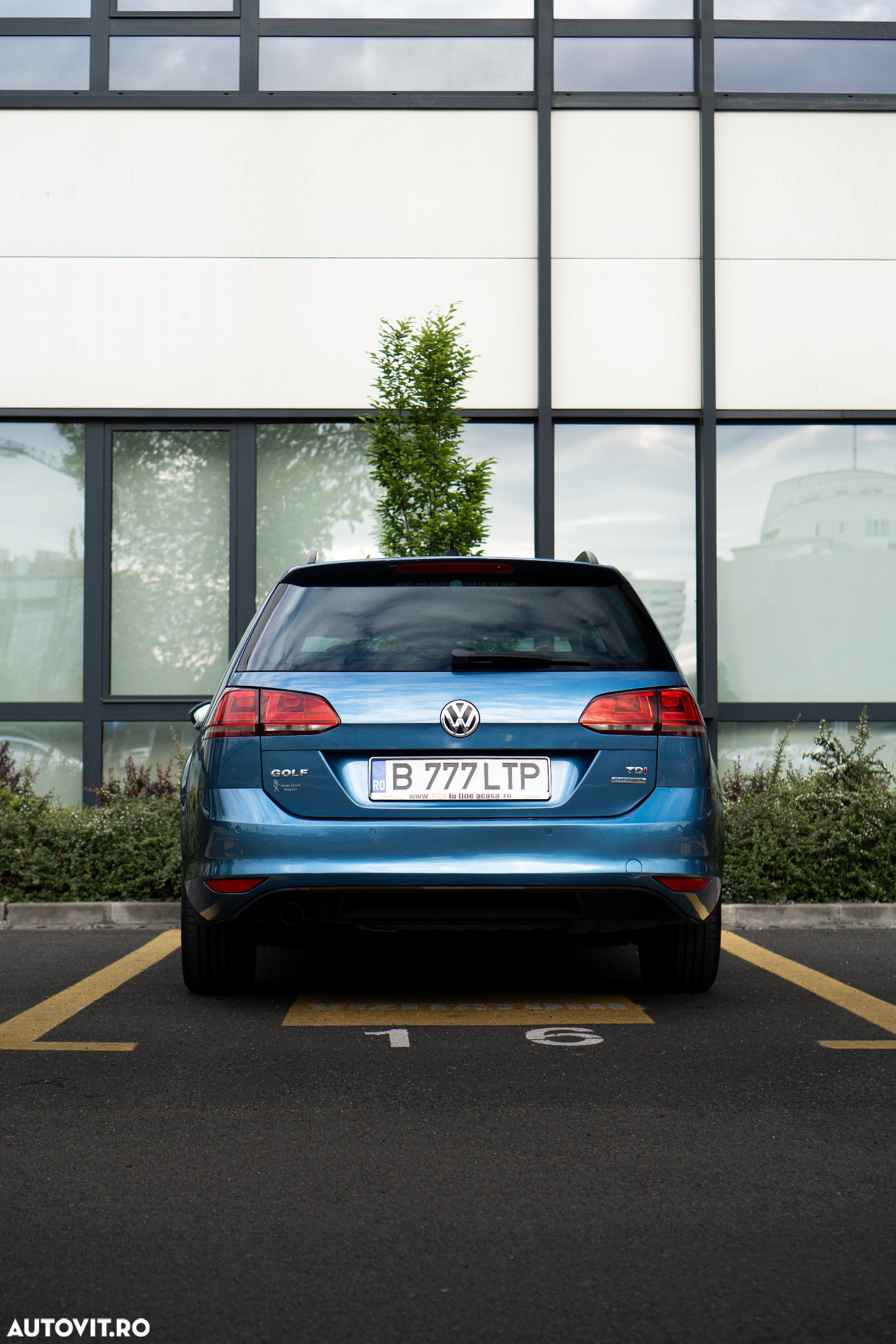 Volkswagen Golf 1.6 TDI DPF BlueMotion Technology Highline - 9