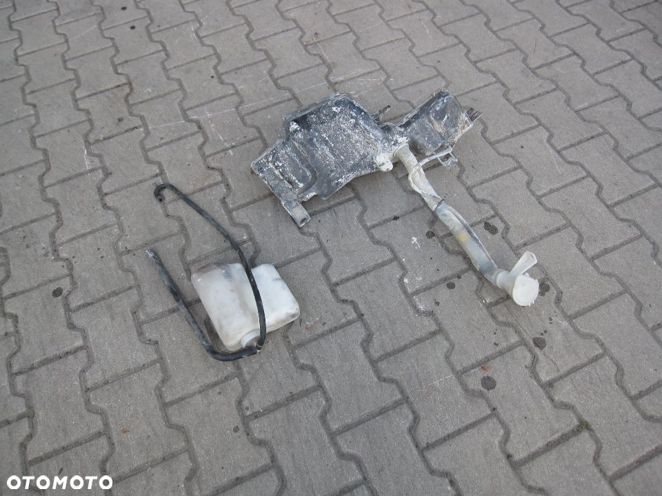 Mitsubishi Pajero 3,2DID zbiorniczek wyrównawczy płynu chłodniczego - 3