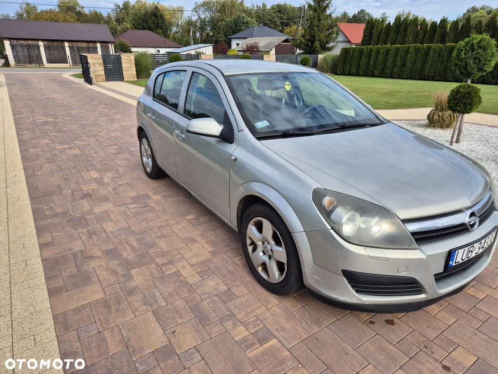 Opel Astra 2005 photo 2