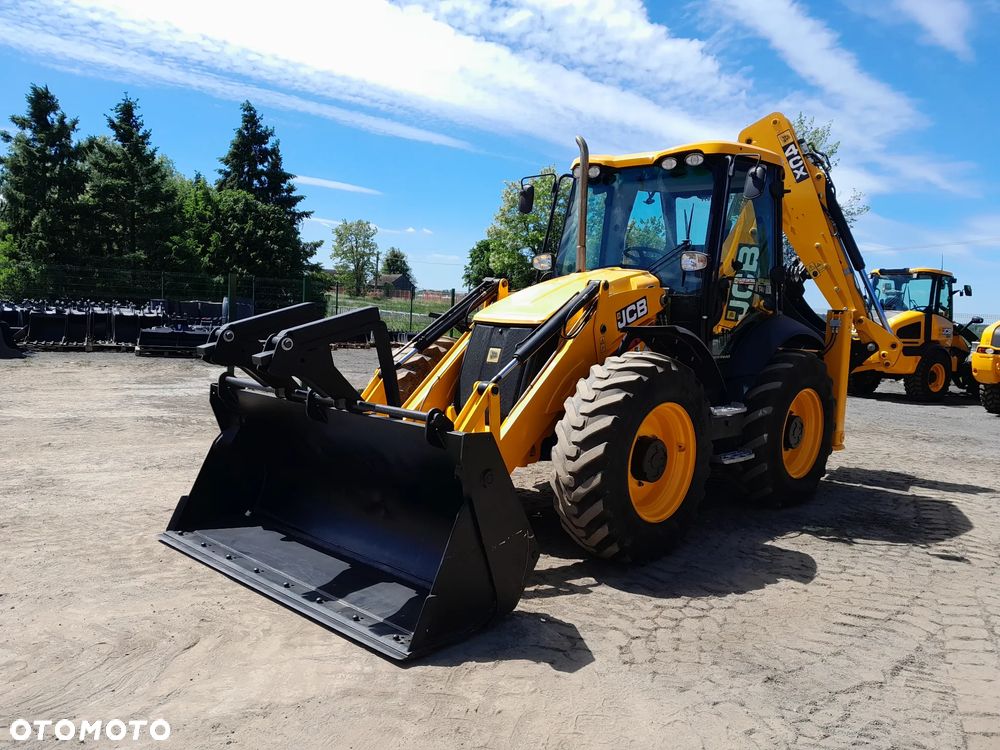 JCB JCB 4CX AEC  2018r - 4