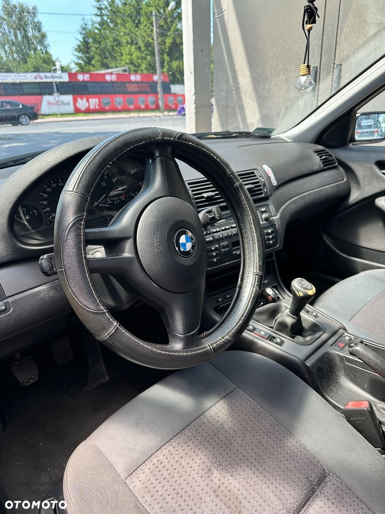 BMW Seria 3 318i - 6