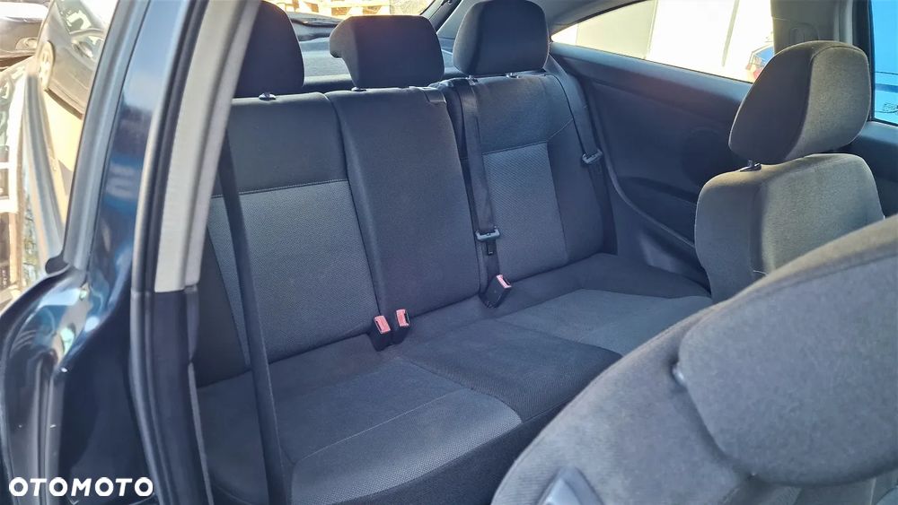 Opel Astra 1.6 Sport - 9