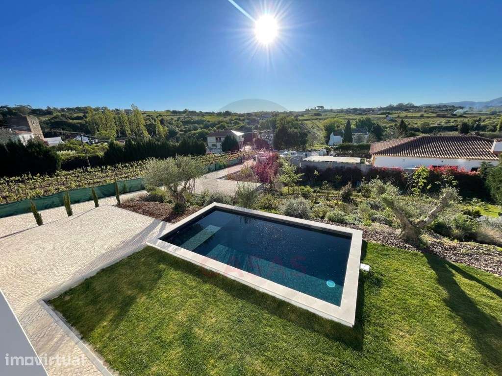 Moradia Moderna com Excelentes Áreas e piscina, no Carvalhal, Bomba... - Grande imagem: 2/60