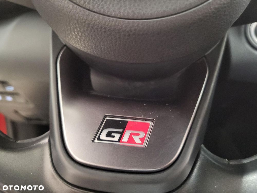 Toyota Yaris Cross Hybrid 1.5 GR Sport - 17