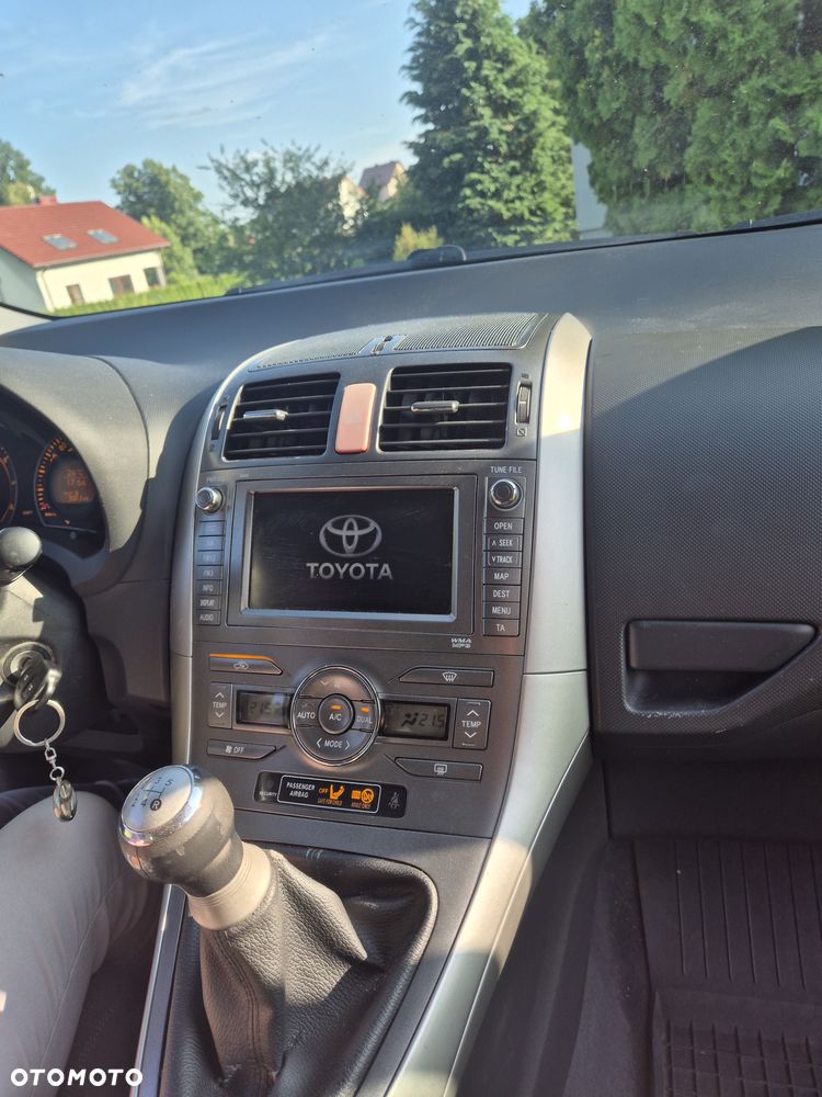 Toyota Auris 1.6 VVT-i Team - 5