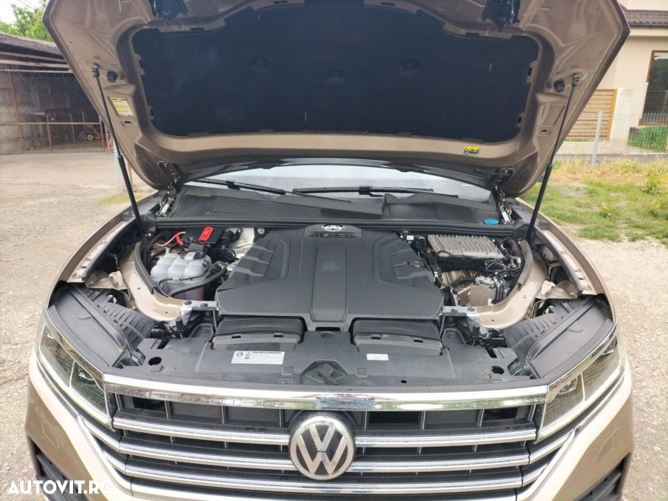 Volkswagen Touareg - 21