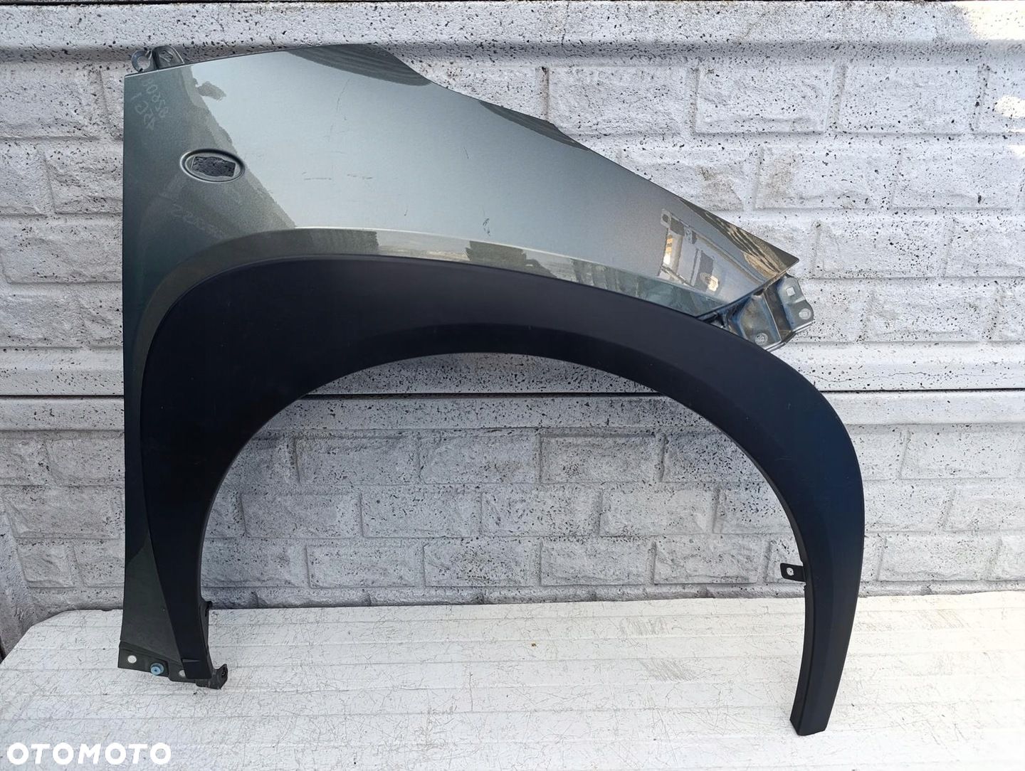 BŁOTNIK PRAWY PRZEDNI TOYOTA AYGO X 22-25 ORYGINAŁ - 1