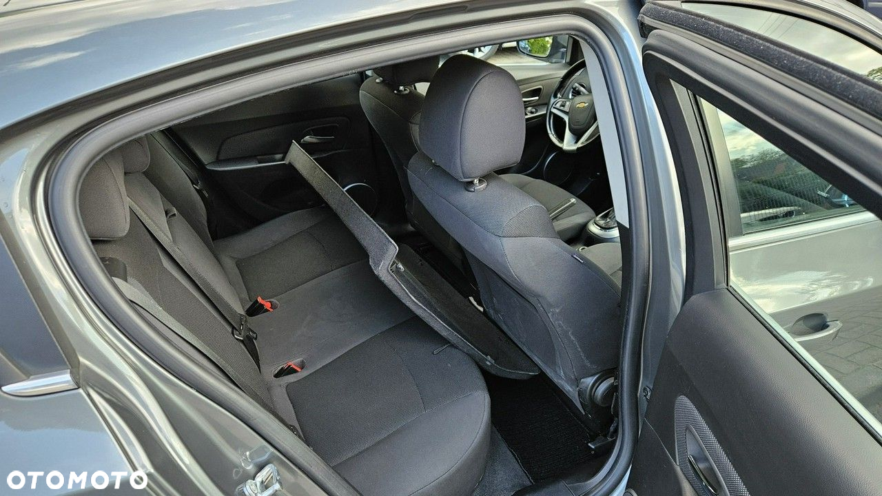 Chevrolet Cruze 1.8 LT - 18