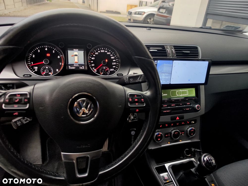 Volkswagen Passat - 9