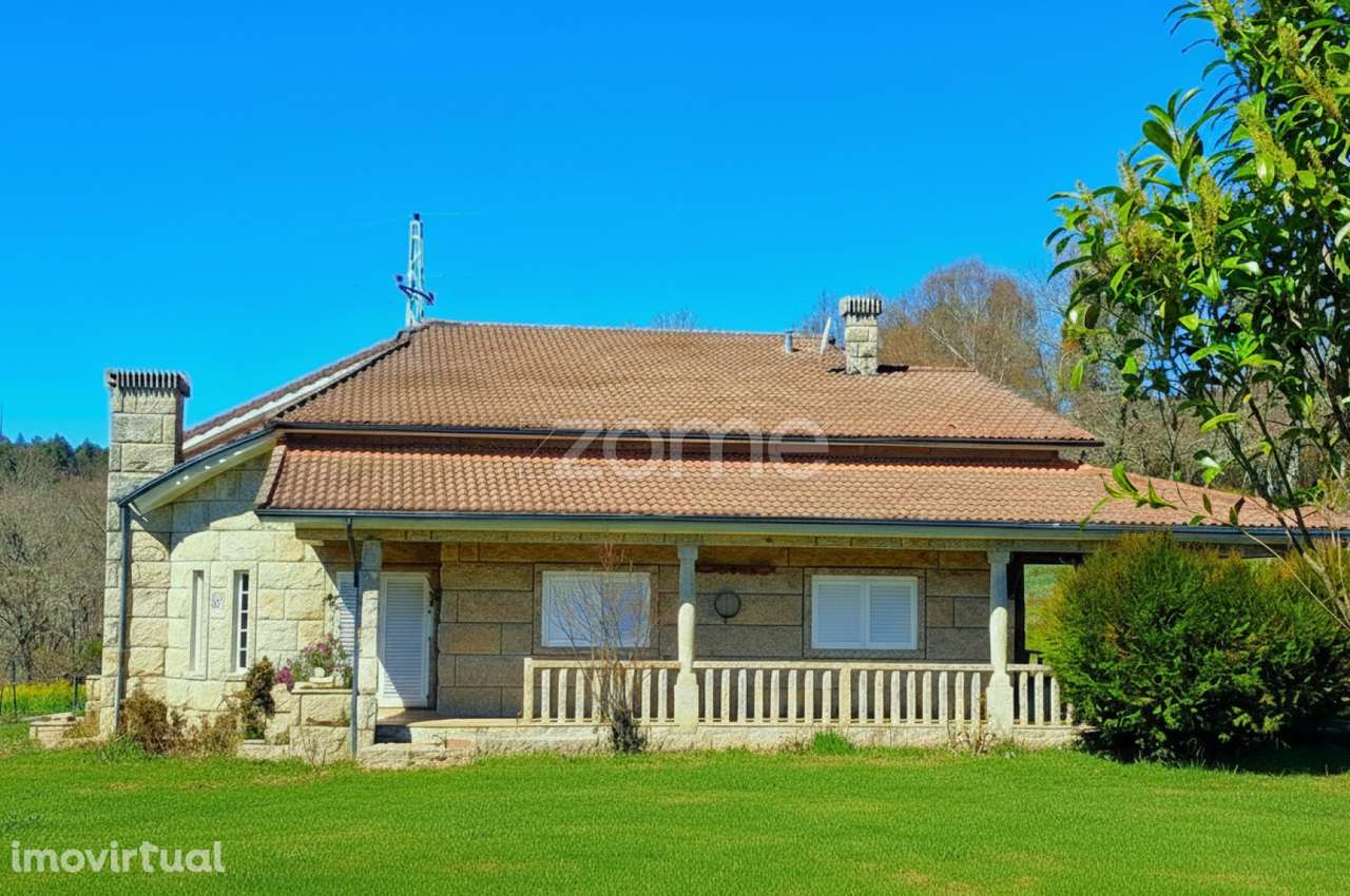 Moradia em Pedra T4 com Terreno, no Barracão, Montalegre - Grande imagem: 3/24