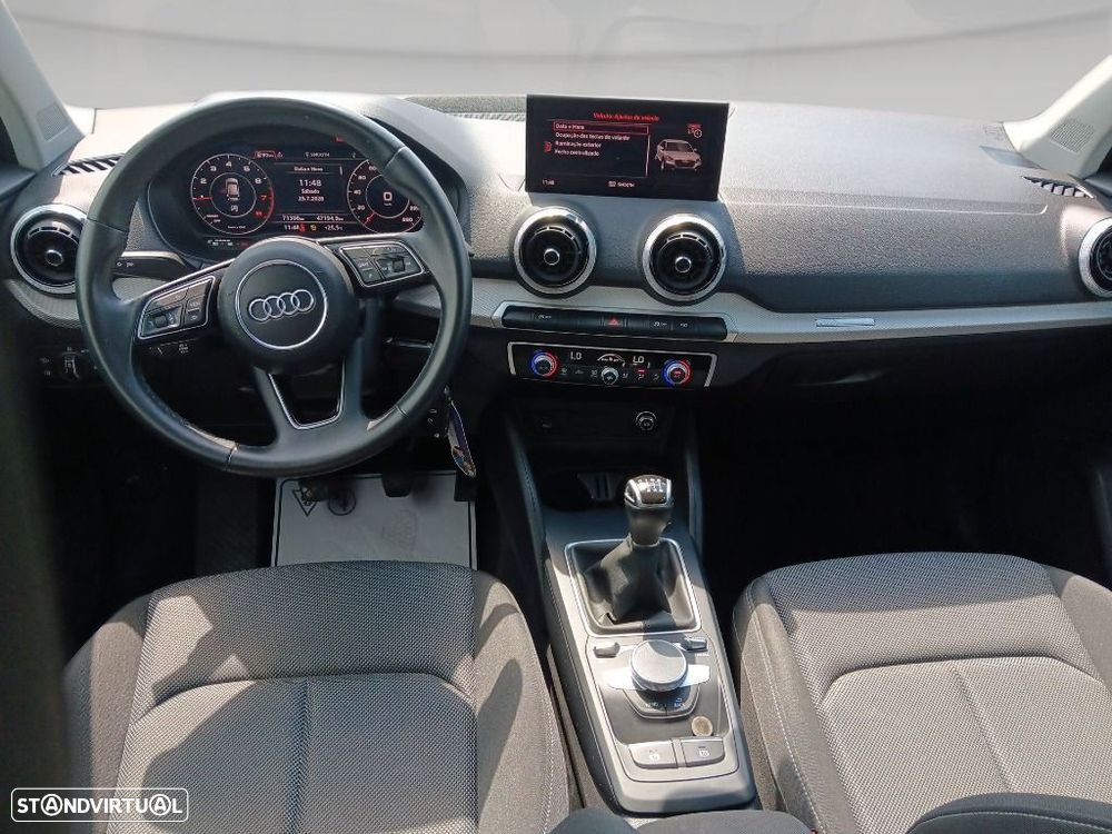 Audi Q2 30 TFSI Advanced — fotografia 15