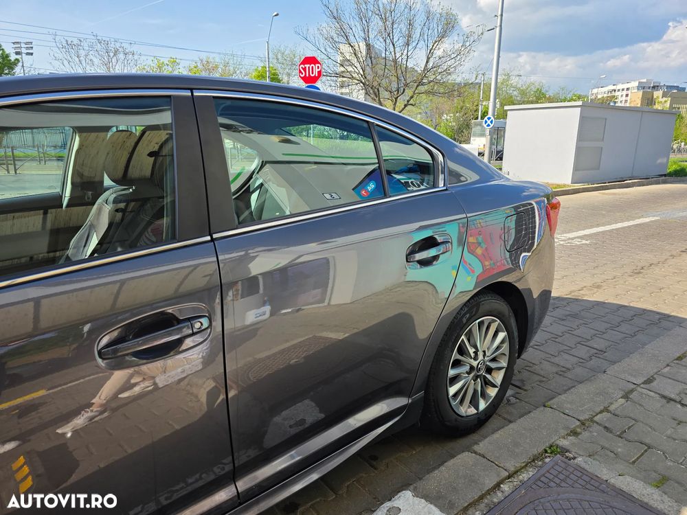 Toyota Avensis 1.8 Multidrive S Executive - 4