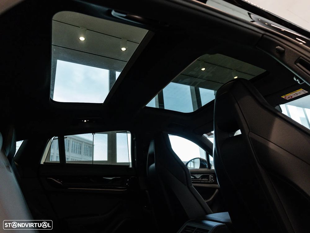 Porsche Panamera 4 E-Hybrid - 42