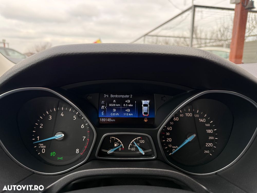 Ford Focus 1.0 EcoBoost Start-Stopp-System TREND - 12