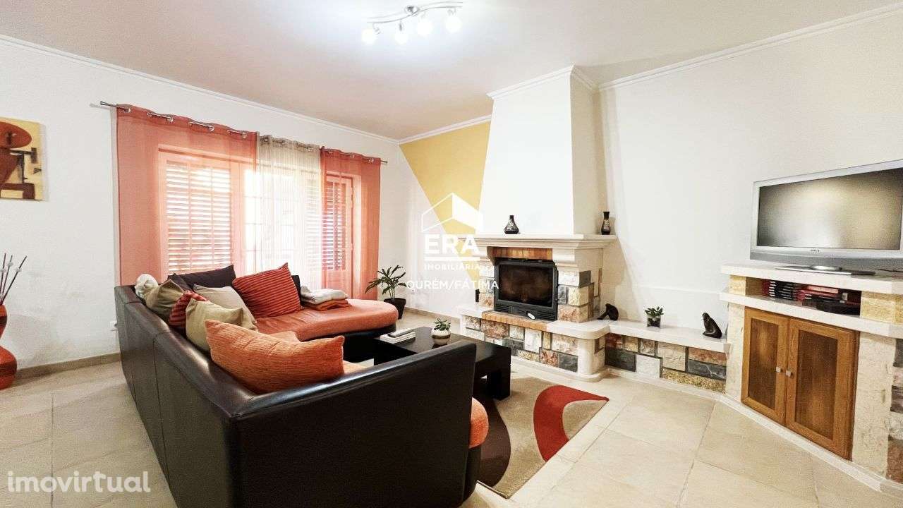 Moradia T4 localizada em Ourém - Grande imagem: 2/35