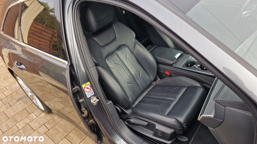 Audi A6 Avant 40 TDI S tronic S line - 16