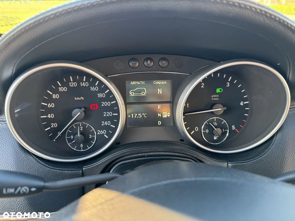 Mercedes-Benz ML - 13