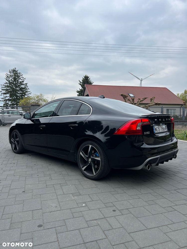 Volvo S60 D3 R-Design - 6