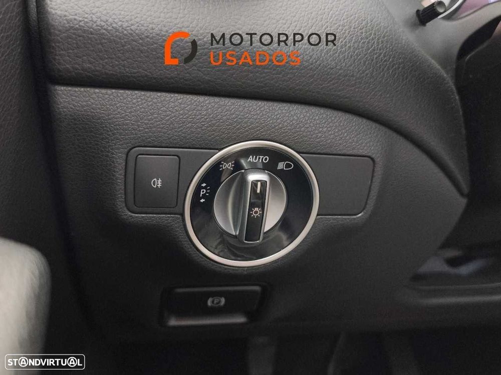 Mercedes-Benz CLA 200 CDI Urban - 17