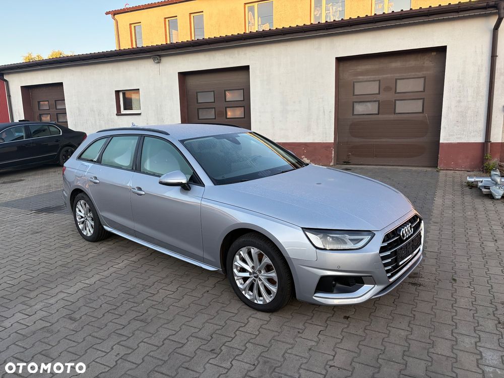 Audi A4 Avant 30 TDI S tronic - 2