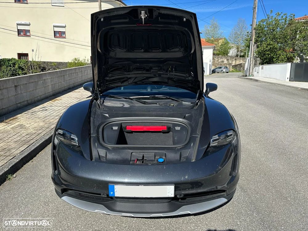 Porsche Taycan Cross Turismo 4 - 4