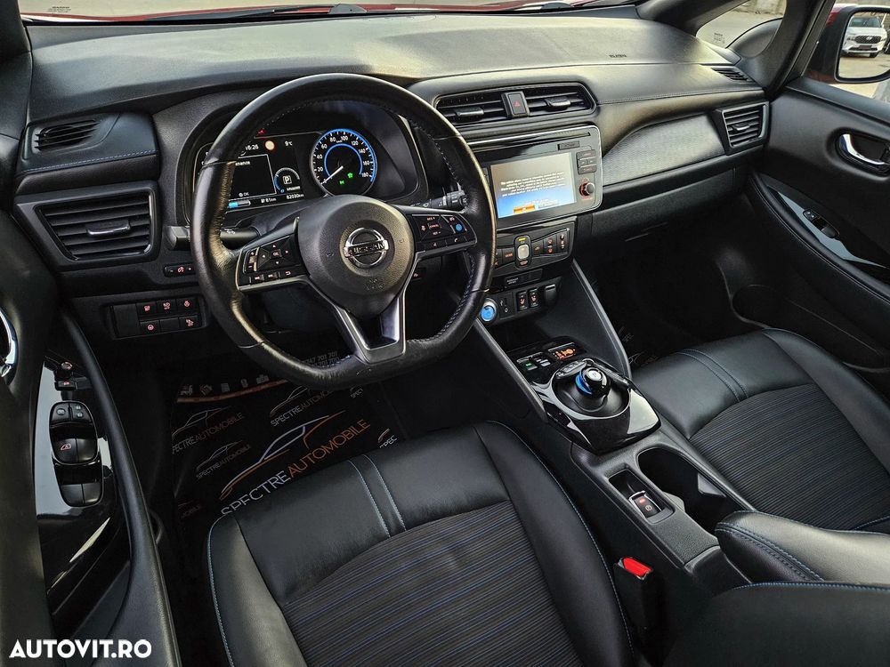 Nissan LEAF 40 kWh Tekna - 9