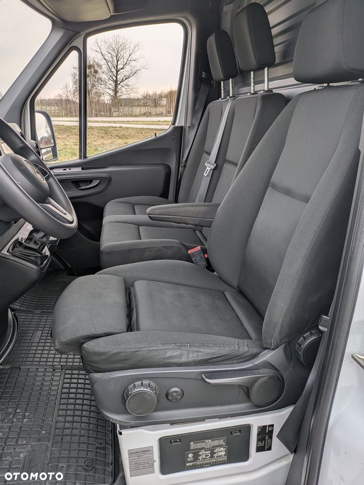 Mercedes-Benz Sprinter - 15