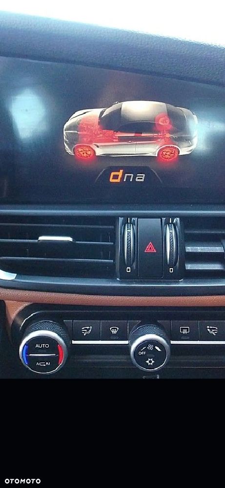 Alfa Romeo Giulia 2.2 AT8 Executive - 27