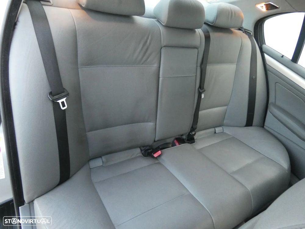 BMW 320 d 20 Anos Baviera - 10