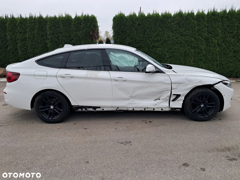 BMW Seria 3 320i GPF Advantage - 15
