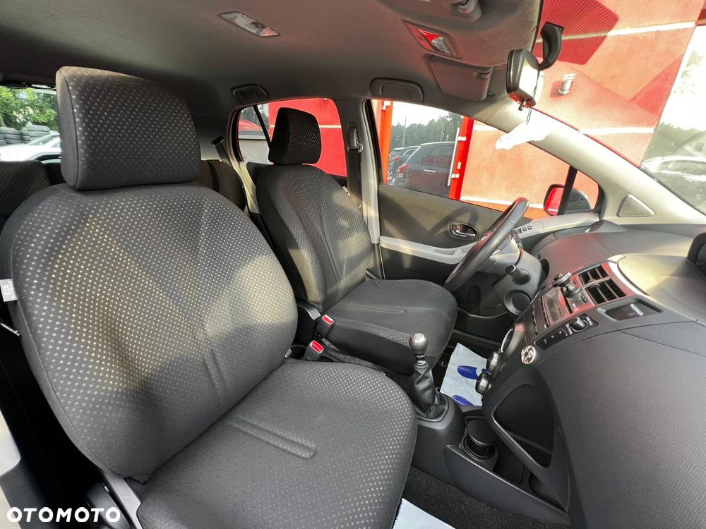 Toyota Yaris 1.33 VVT-i Executive - 18