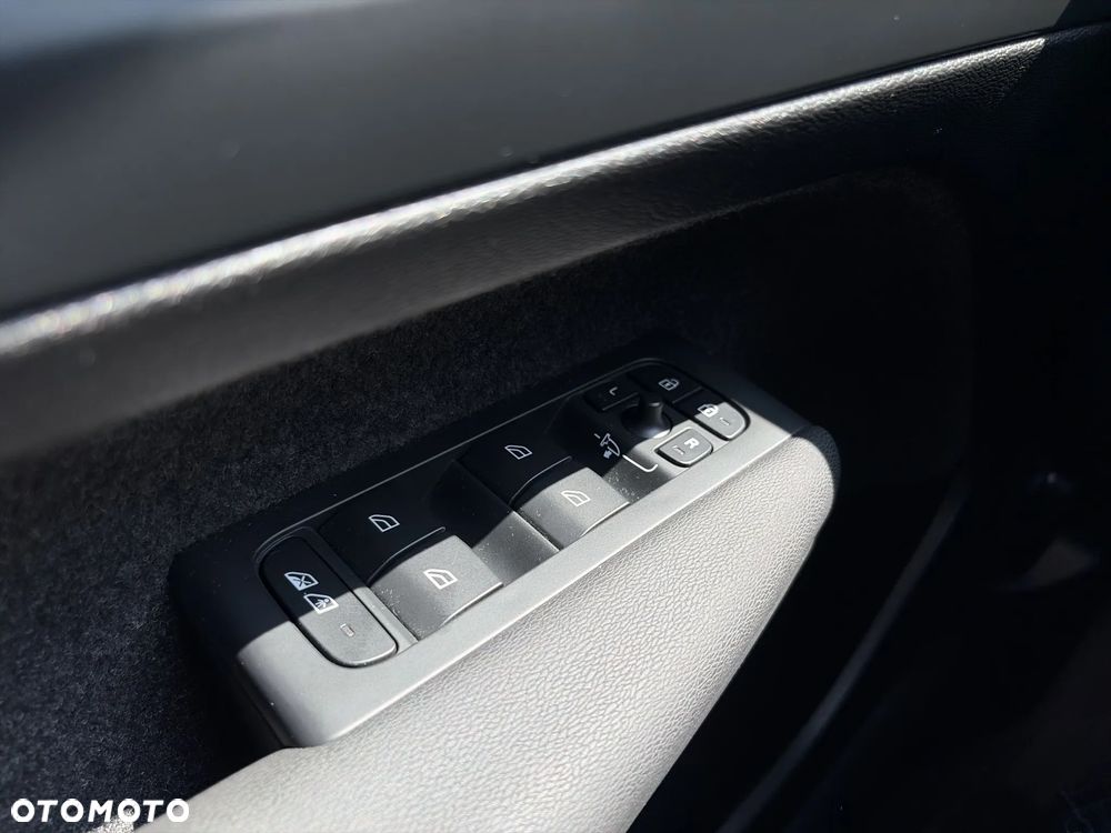 Volvo XC 40 B3 Core - 23