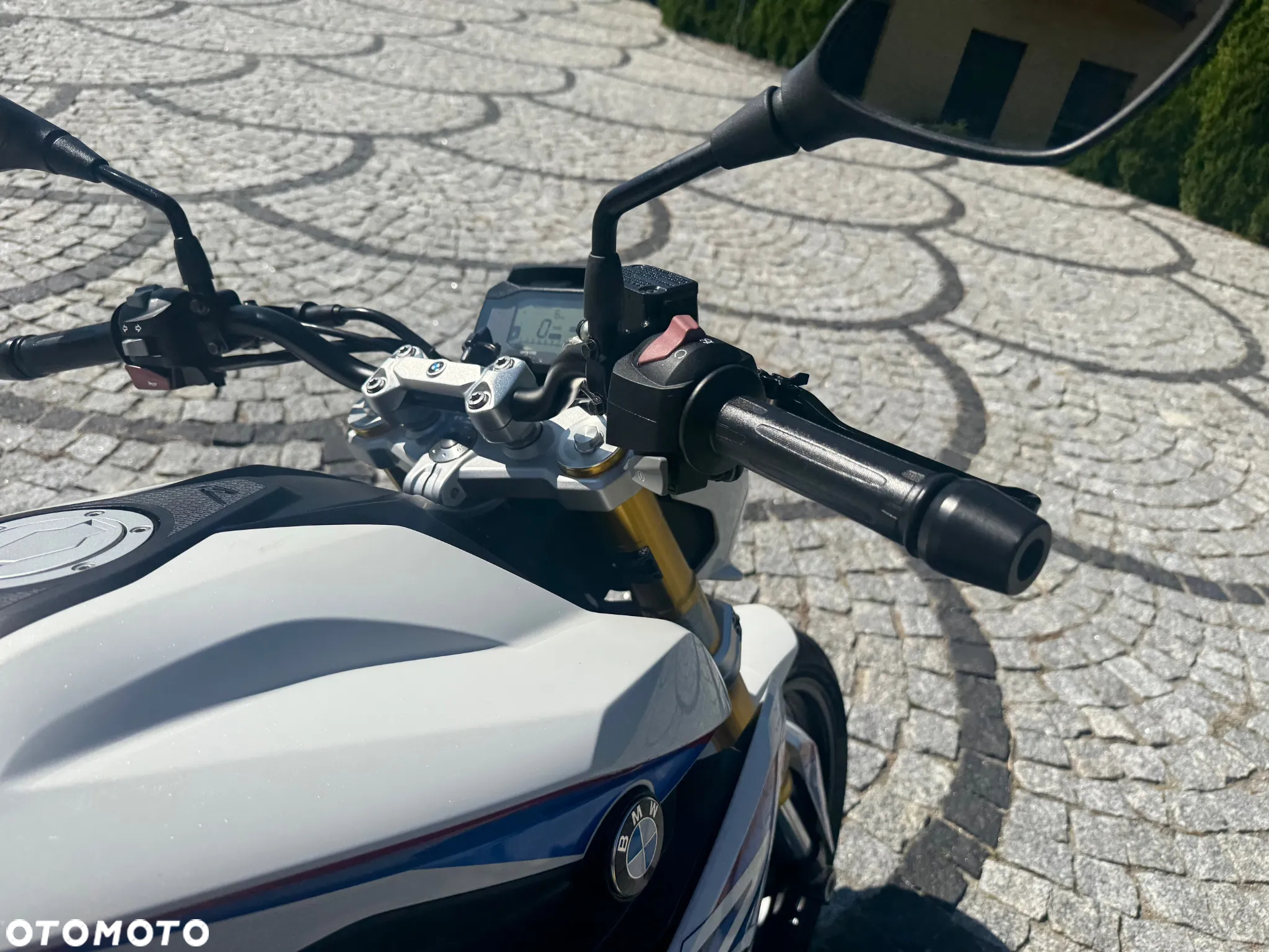 BMW G - 15