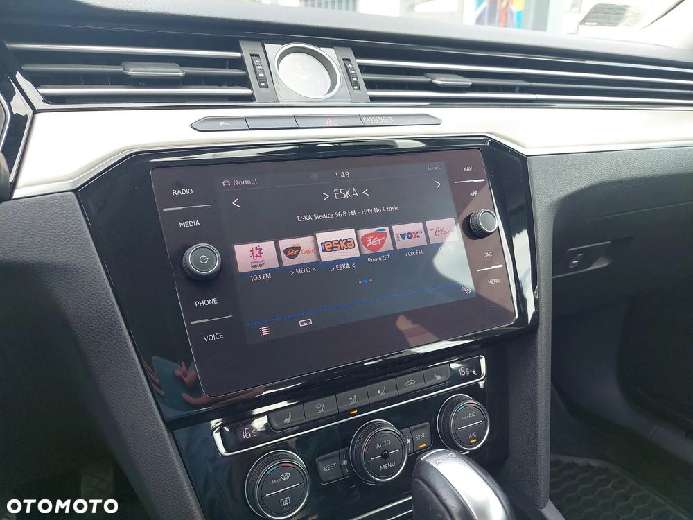 Volkswagen Passat - 21