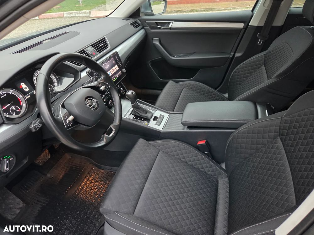 Skoda Superb 2.0 TDI DSG Style - 8