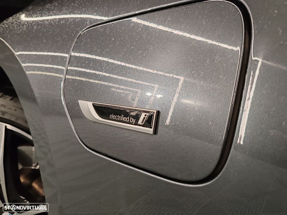 BMW 320 e Touring Corporate Edition Auto - 23