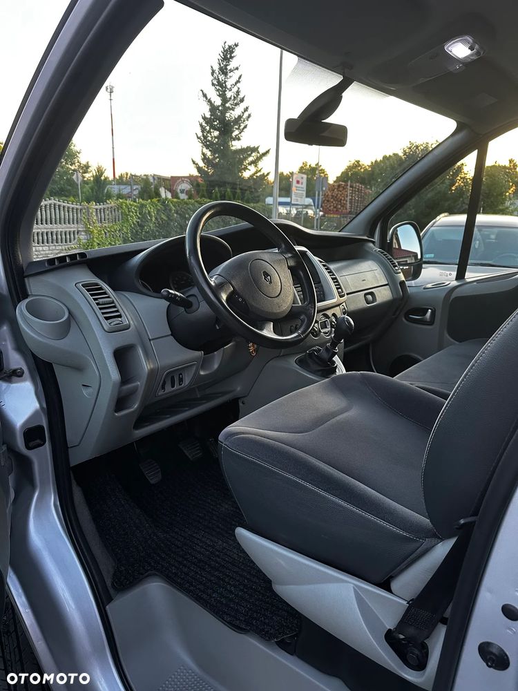 Renault Trafic Grand Passenger Black Edition - 7