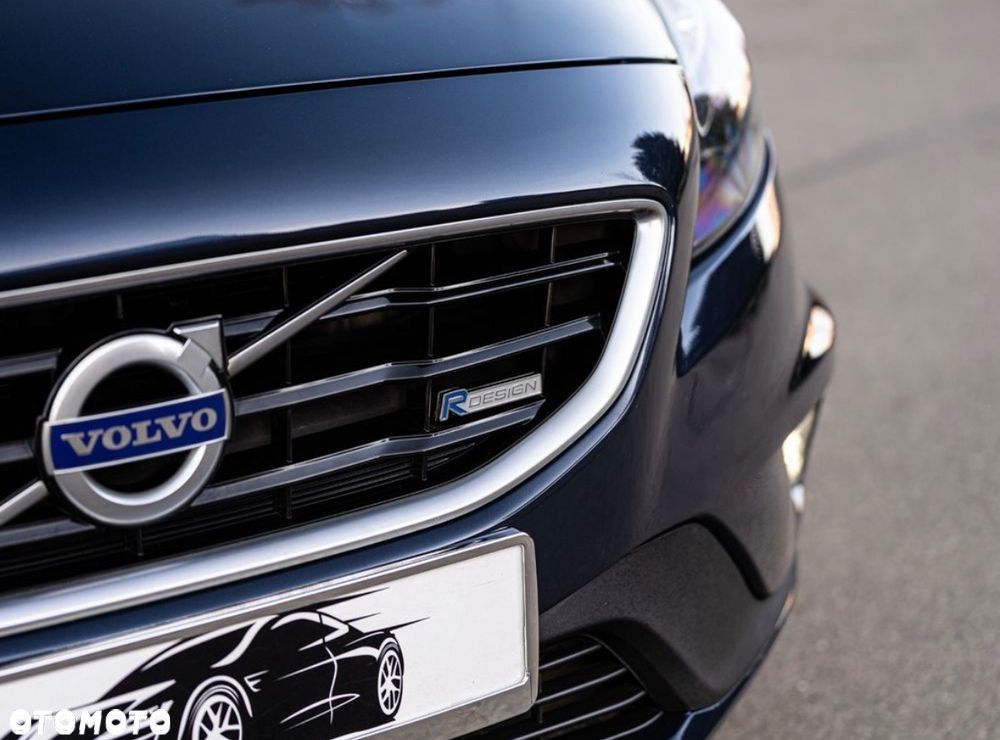 Volvo V40 D2 R-Design - 18
