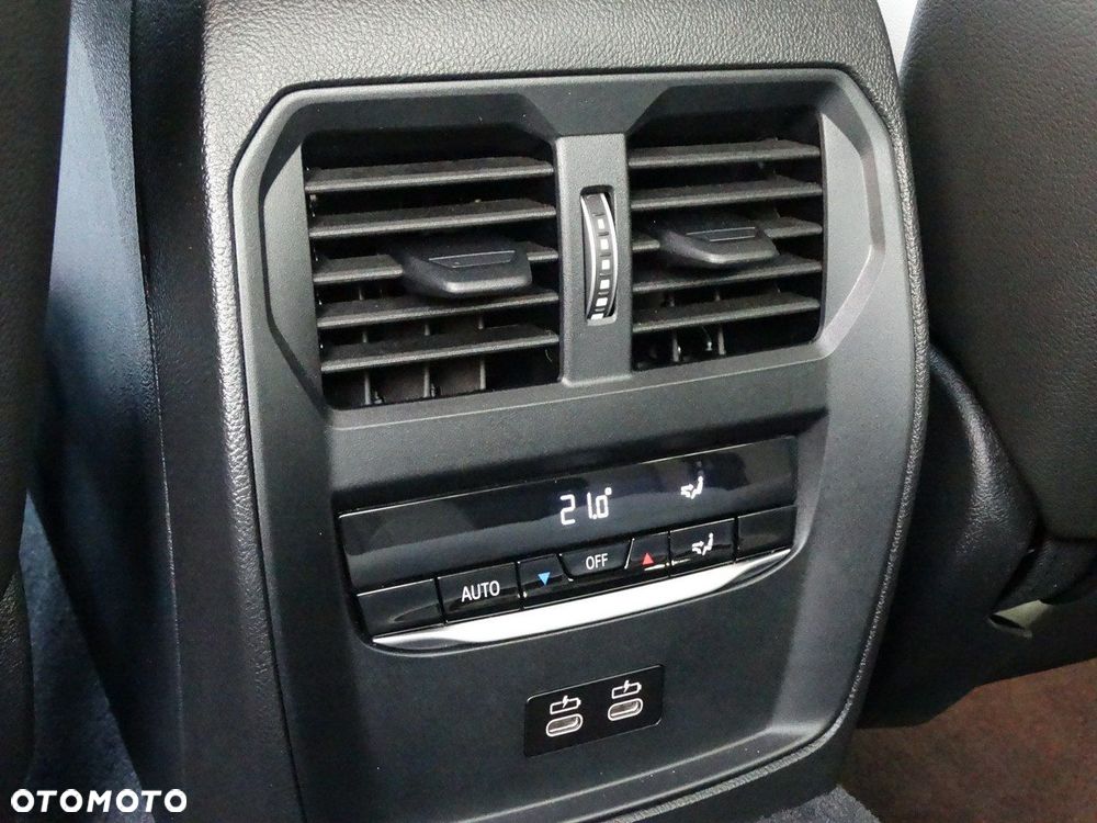 BMW M3 Competition xDrive sport - 17