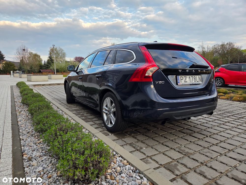 Volvo V60 T5 - 3