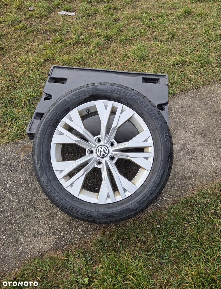 Felga aluminiowa VW Passat B8 GTE 4 motion 17 Cali 3G0601025AB 7Jx17H2 ET 38 3G0601025AB8Z8 - 2