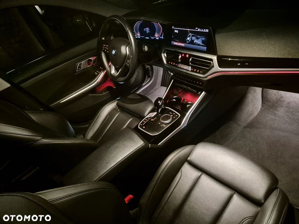 BMW Seria 3 320d MHEV Luxury Line - 33