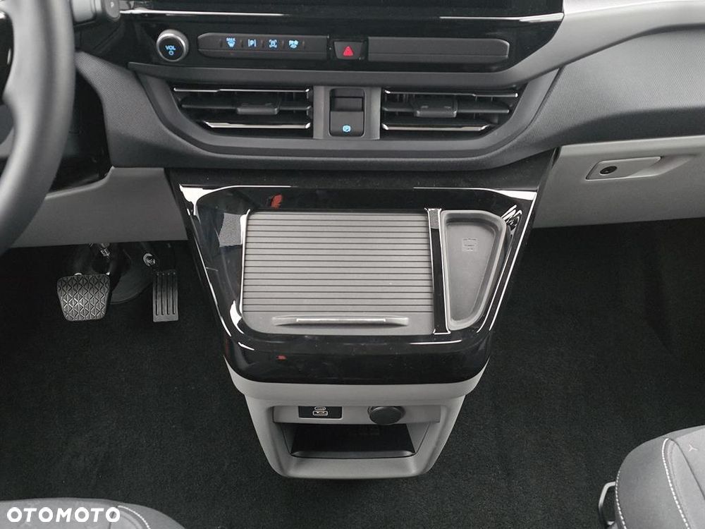 Ford Tourneo Custom 2.0 EcoBlue 320 L2 Titanium - 22