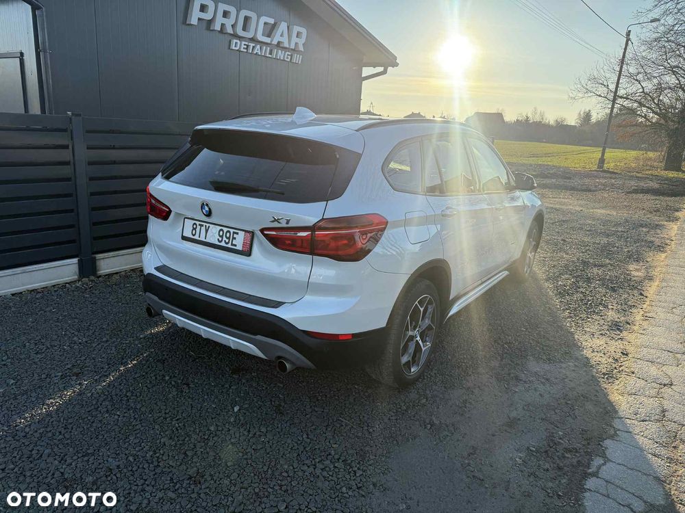 BMW X1 xDrive20d xLine - 4