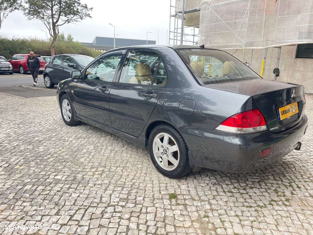 Mitsubishi Lancer - 6