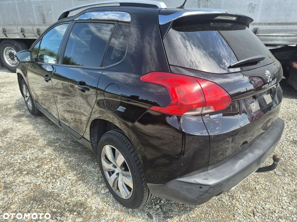 Peugeot 2008 - 4